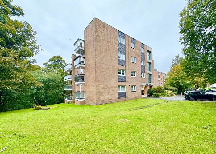 2 Bedroom Flat For Sale In Regents Gate, Bothwell, Glasgow, G71