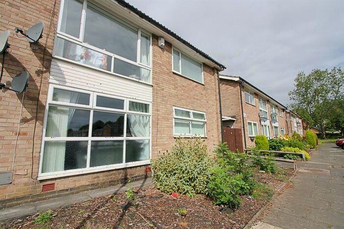 2 Bedroom Flat To Rent In Lowbiggin, Westerhope, Newcastle Upon Tyne, NE5
