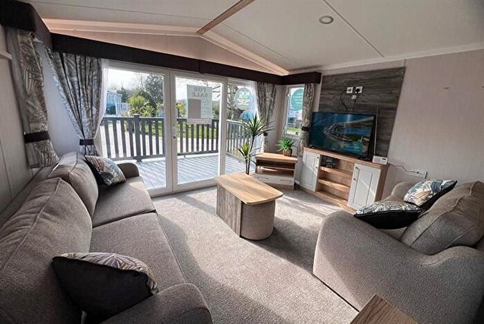 3 Bedroom Park Home For Sale In Havant Road, Portsmouth, PO11