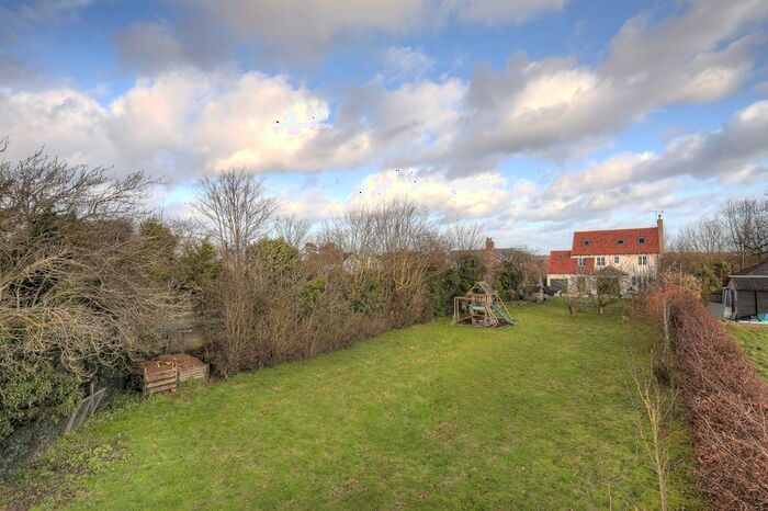 6 Bedroom Detached House For Sale In Coggeshall Road, Kelvedon, CO5