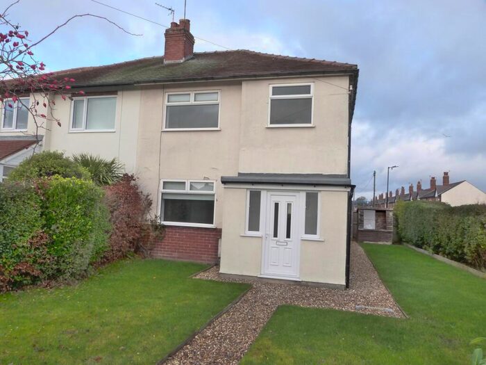3 Bedroom Semi-Detached House To Rent In Beech Avenue, Harrogate, HG2
