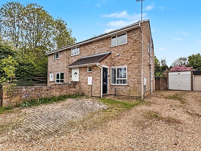 2 Bedroom End Of Terrace House For Sale In Trinity Close, Daventry, NN11