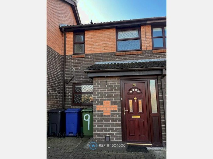 2 Bedroom Terraced House To Rent In Waterside Drive, Grimsby, DN31