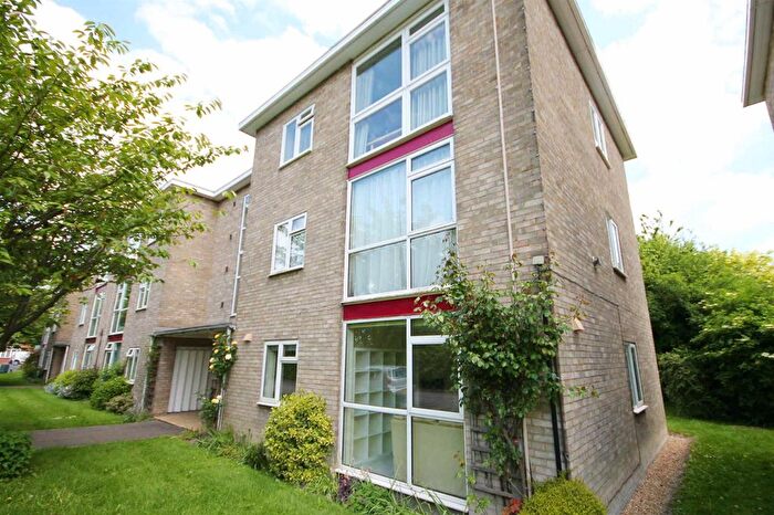 2 Bedroom Flat To Rent In Lilac Court, Cambridge, Cambridgeshire, CB1