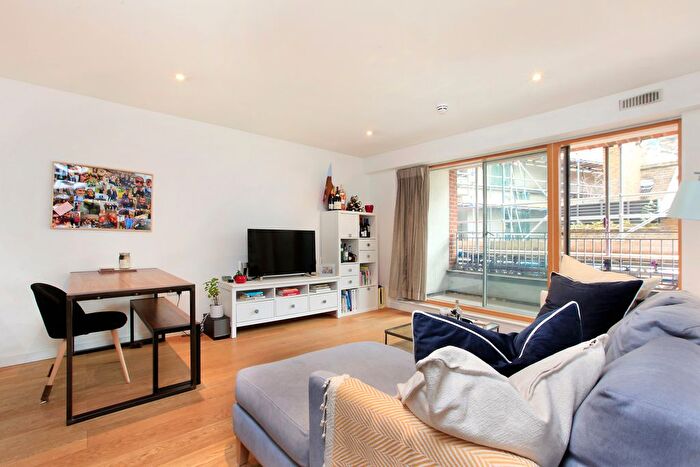 1 Bedroom Flat For Sale In Hardwicks Square, Wandsworth, SW18