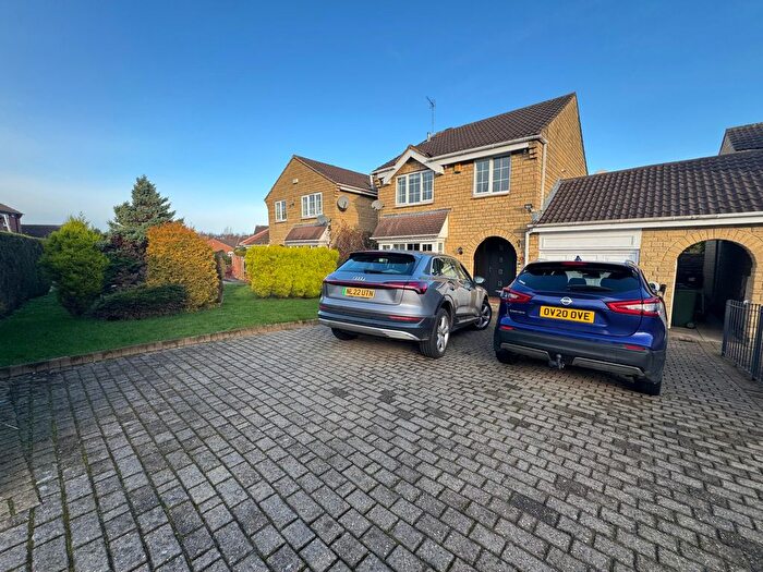 4 Bedroom Detached House To Rent In Oakdene Drive, Leeds, LS17