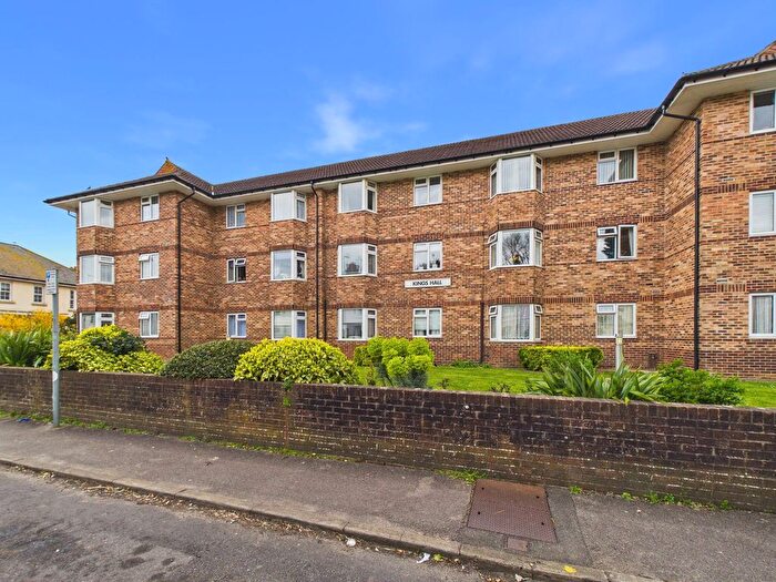 1 Bedroom Flat For Sale In Kings Hall, Park Road, Worthing, West Sussex, BN11