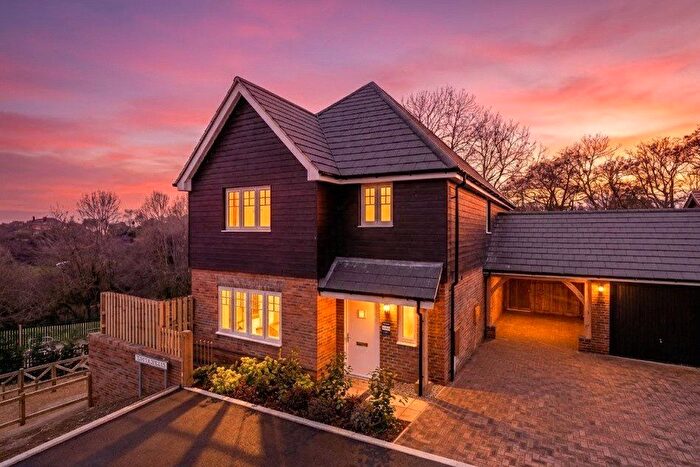 3 Bedroom Detached House For Sale In Hackney Way, Mortimer Common, Reading, Berkshire, RG7