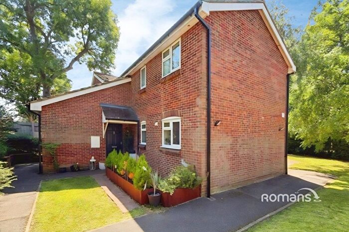 1 Bedroom Flat To Rent In Huxley Close, Uxbridge, UB8