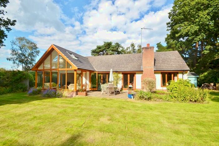 5 Bedroom Detached House To Rent In Colehill, BH21