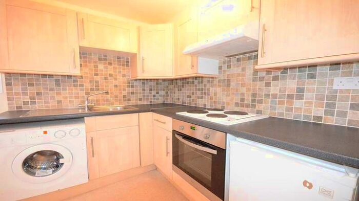 Flat To Rent In Convent Court, SL4