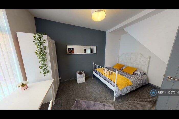 4 Bedroom Terraced House To Rent In Blandford Road, Salford, M6