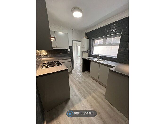 3 Bedroom Terraced House To Rent In Dale Street, Chatham, ME4