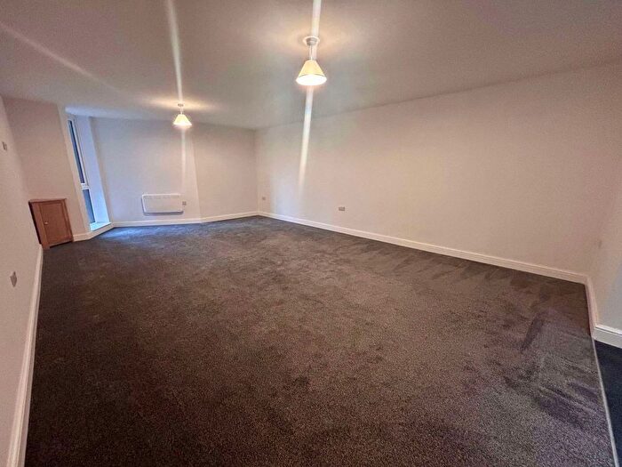 1 Bedroom Flat To Rent In Scholes Lane, St. Helens, WA10