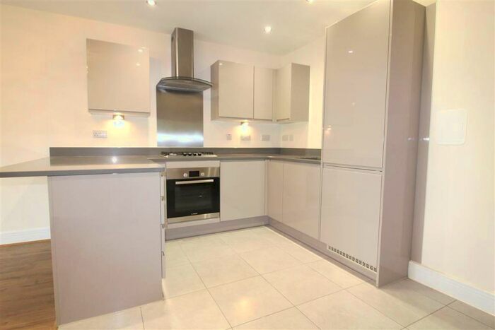 2 Bedroom Apartment To Rent In Institute Road, Taplow, Maidenhead, SL6