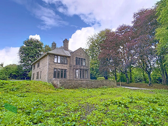 5 Bedroom Detached House For Sale In Skipton Road, Foulridge, BB8