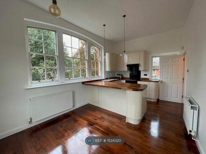 2 Bedroom Flat To Rent In St. Lukes Square, Guildford, GU1