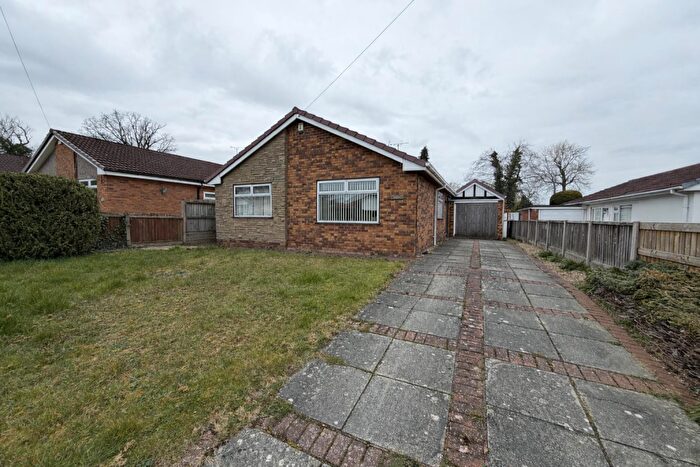 3 Bedroom Detached Bungalow To Rent In Fairlawn Close, Wirral, CH63