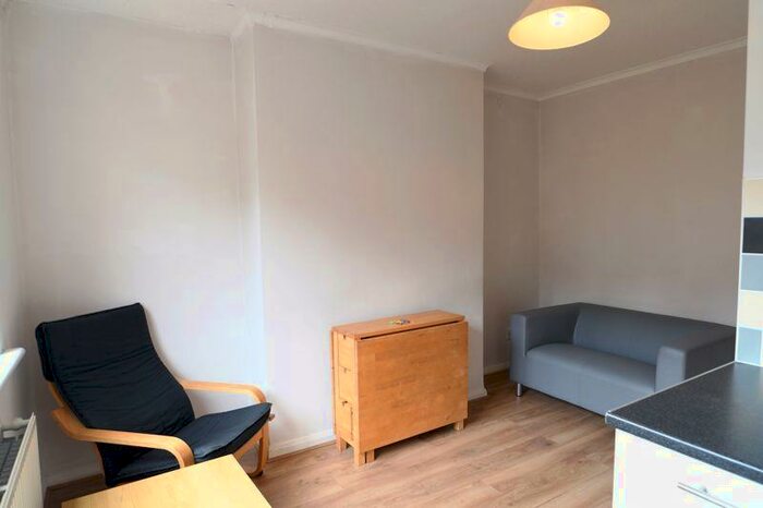 3 Bedroom Terraced House To Rent In Baden Road, Brighton, BN2