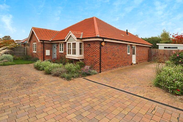 3 Bedroom Detached Bungalow For Sale In St. Peters Mews, Alresford, CO7