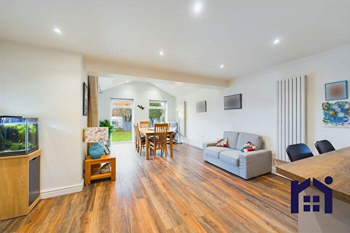 5 Bedroom Detached House For Sale In Evergreen Avenue, Leyland, PR25