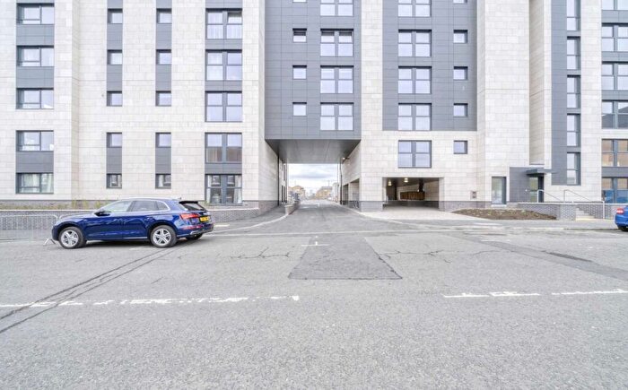 1 Bedroom Flat To Rent In Minerva Street, Glasgow, G3