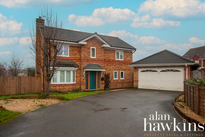 4 Bedroom Detached House To Rent In Otter Way, Royal Wootton Bassett, Wiltshire, SN4