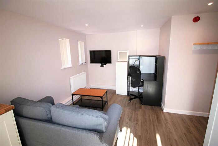 1 Bedroom Private Hall To Rent In James Lane, Lancaster, LA1