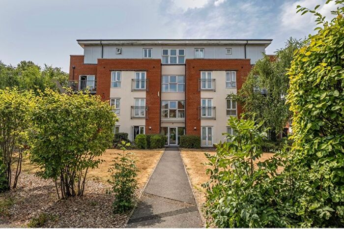 2 Bedroom Flat For Sale In Gordon Woodward Way, Oxford, OX1