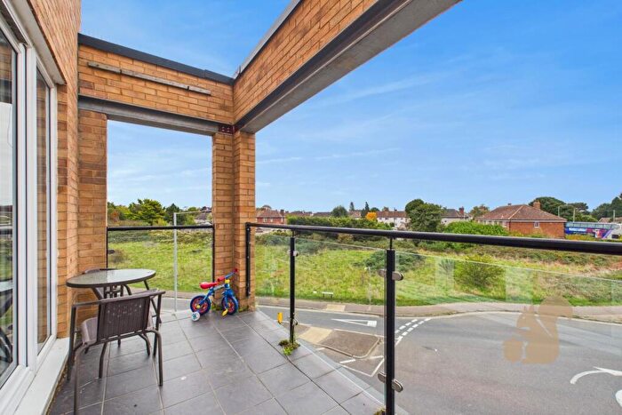 2 Bedroom Apartment For Sale In Martin Hunt Drive, Stanway, CO3