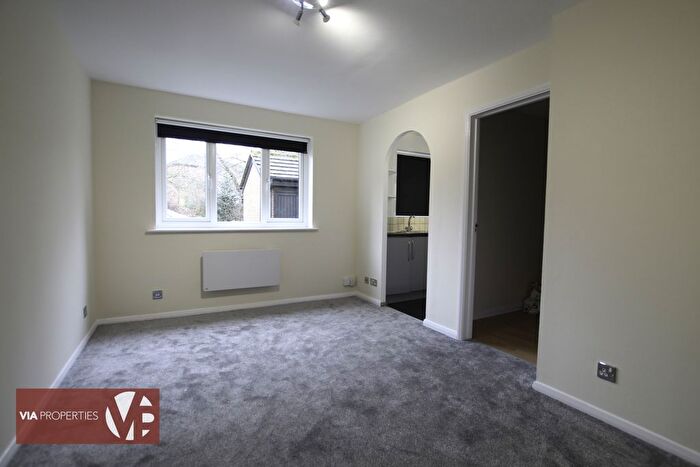 1 Bedroom Flat To Rent In Parrotts Field, Hoddesdon, EN11