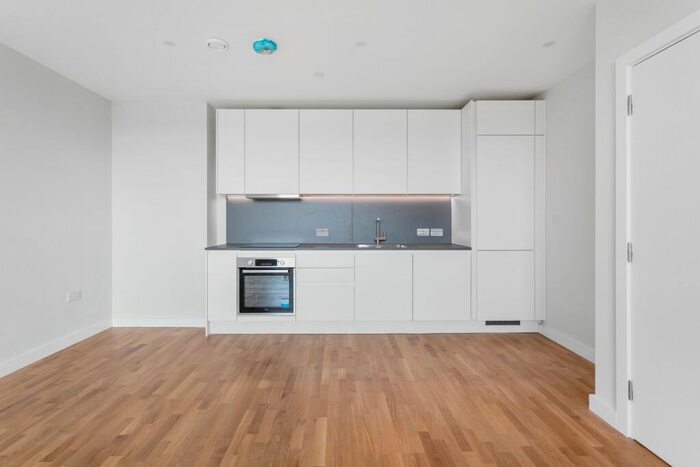 2 Bedroom Flat To Rent In Flat Premier House Canning Road, HA3