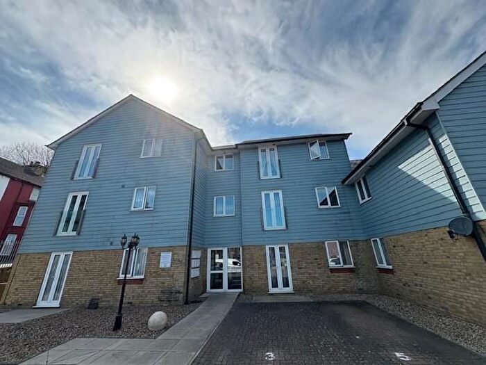 1 Bedroom Flat To Rent In Tower Hamlets Road, Dover, CT17