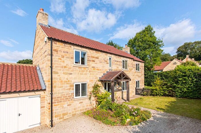 4 Bedroom Detached House For Sale In Eld Close, Ampleforth, York, YO62