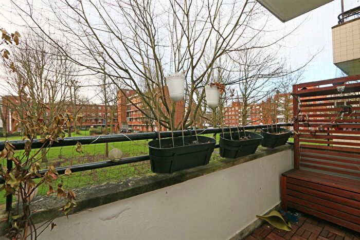 1 Bedroom Flat To Rent In Aldrington Road, London, SW16