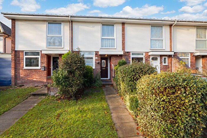 2 Bedroom Terraced House For Sale In Stanley Road, Sutton, SM2