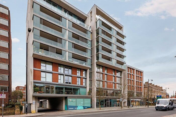 2 Bedroom Flat For Sale In Upper Richmond Road, Putney Hill, SW15