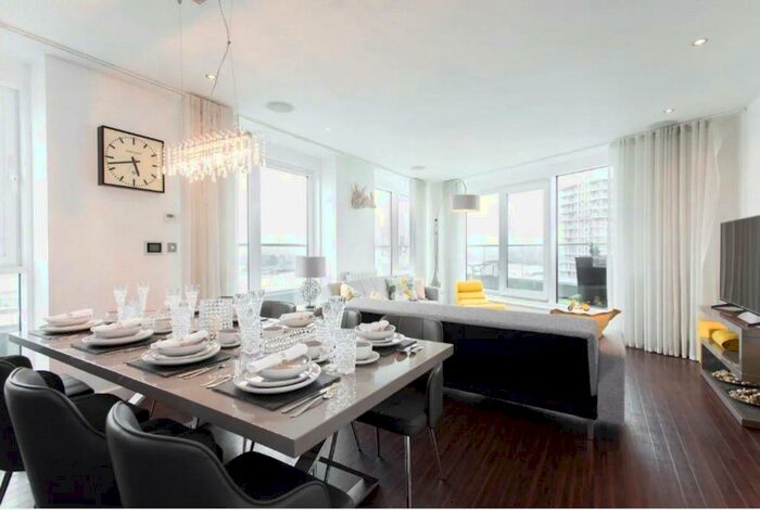 3 Bedroom Flat To Rent In Alaska Apartments, Western Gateway, E16