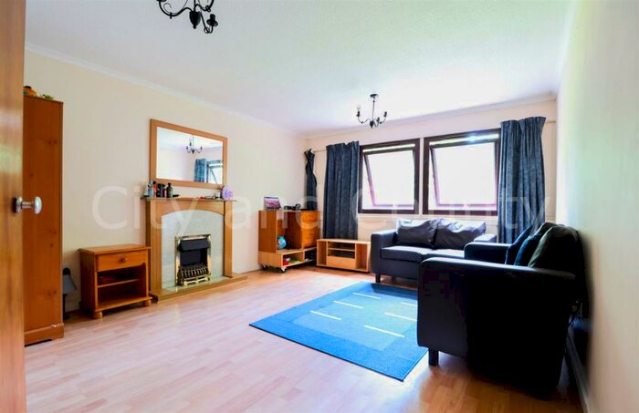 2 Bedroom Flat To Rent In Ashfields, Peterborough, PE3