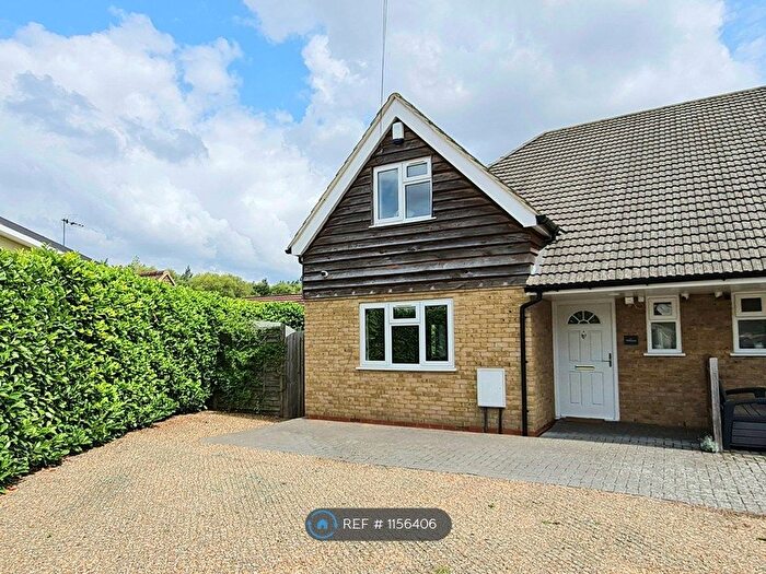 2 Bedroom Semi-Detached House To Rent In Aldershot Road, Guildford, GU3