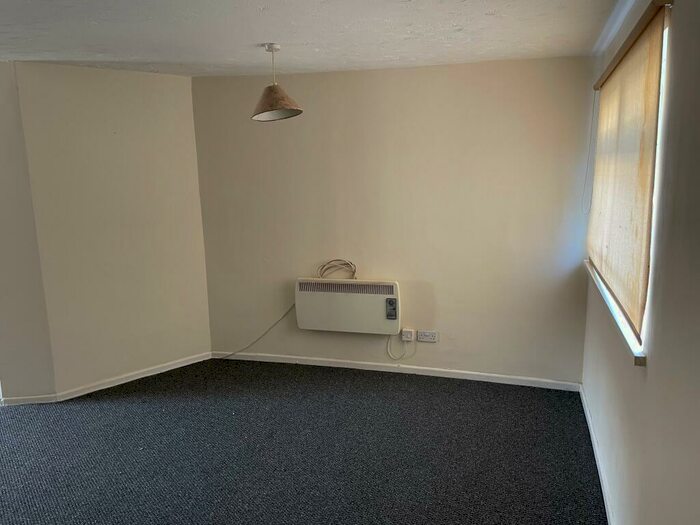1 Bedroom Flat To Rent In Cromwell Road, Newport, NP19