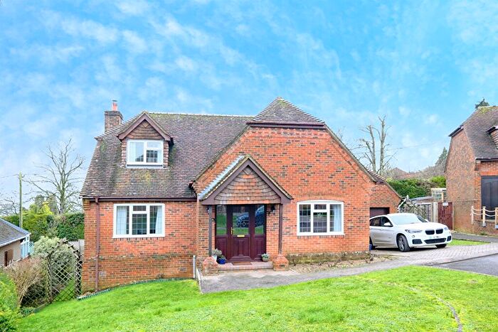 3 Bedroom Detached House For Sale In Glenfield Close, Winterslow, Salisbury, SP5