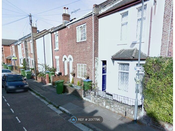 3 Bedroom Terraced House To Rent In Castle Street, Southampton, SO14