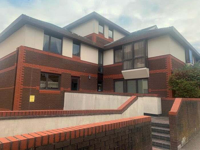 2 Bedroom Flat To Rent In Gordon Place, Southend-On-Sea, SS1