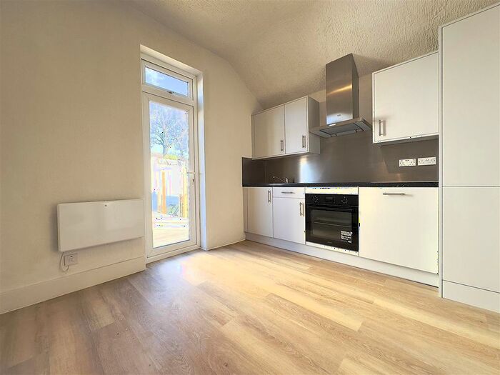 2 Bedroom Property To Rent In Lower Road, Sutton, SM1