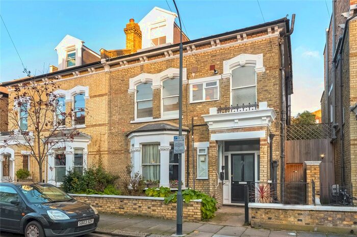 2 Bedroom Flat To Rent In Lilyville Road, Fulham, London, SW6