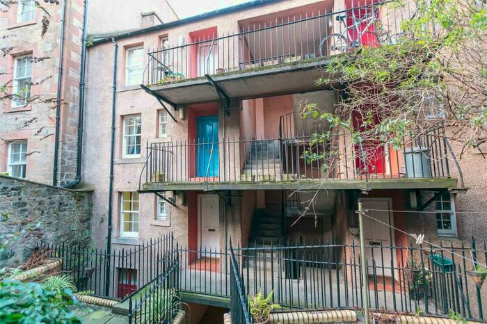 1 Bedroom Flat To Rent In West Port, Edinburgh, EH1