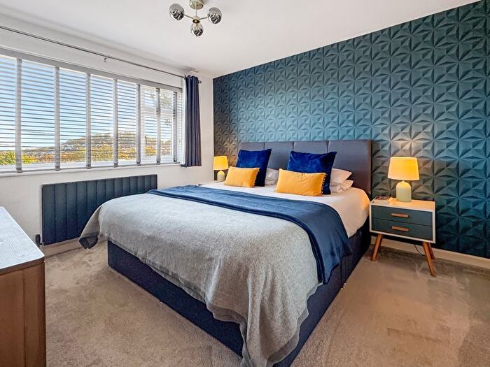 4 Bedroom Detached House For Sale In Upper Hyde Farm Lane, Shanklin, PO37