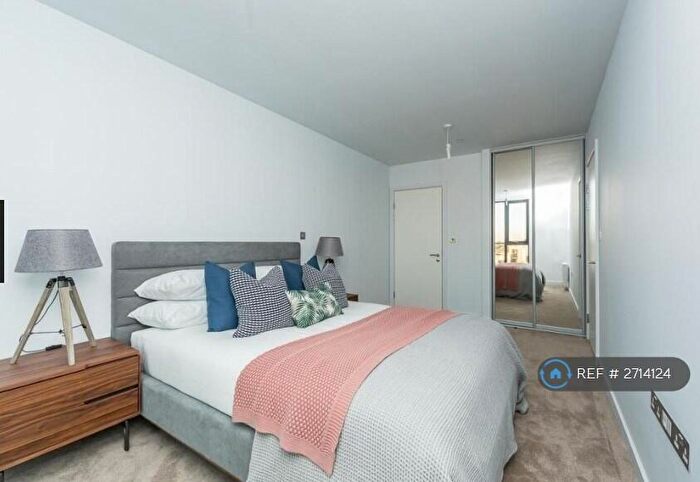 2 Bedroom Flat To Rent In Station Approach, London, E17