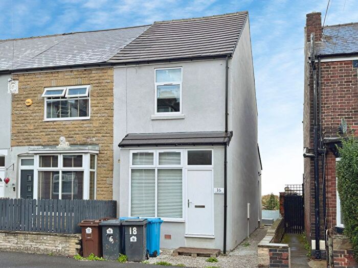 3 Bedroom End Of Terrace House For Sale In Shiregreen Lane, Sheffield, S5